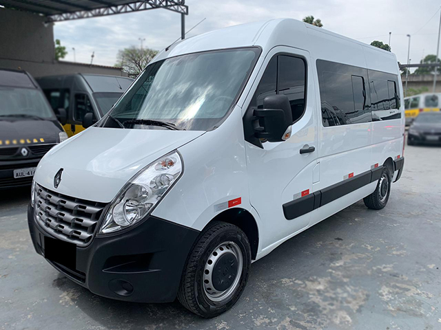 LOTE 003 Renault MASTER 16 LUGARES L2H2