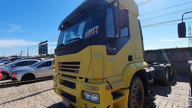 LOTE 005 Iveco Stralis HD 740S42TZN